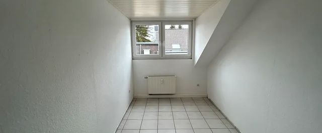 Attraktive 3-Zimmer DG-Wohnung in ruhiger Nebenstraße - Foto 1