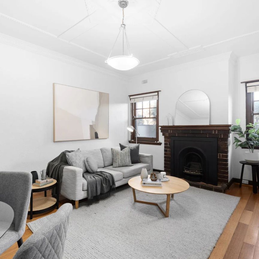 Gorgeous Family Living! - Photo 1