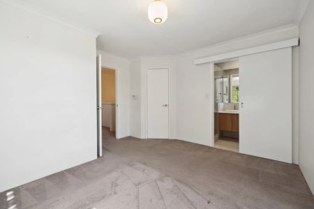 1/8 Gerald Street, - Photo 5