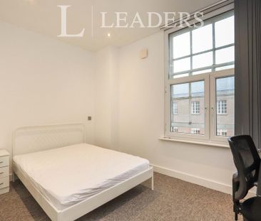 4 bedroom flat to rent - Photo 5