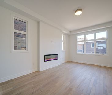 For Lease - 1230 Maverick Way, Oakville, Ontario - Photo 2