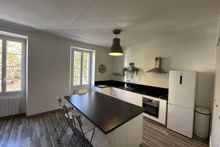 Collobrières, Grand T3 meublé de standing beaucoup de charme - Photo 4