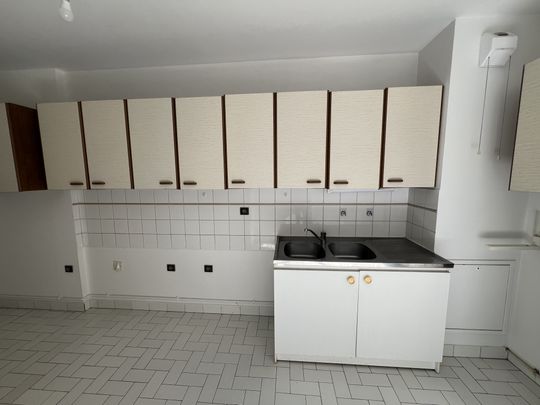 Appartement RUE DE VESLE - Photo 1