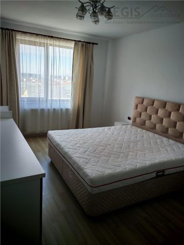 Apartament de 2 camere de inchiriat spatios Tractorul Brasov - Photo 3