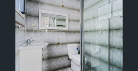 FULLY RENOVATED Family Home! - Photo 5