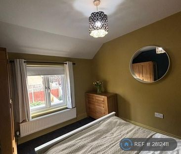 1 bedroom in a house share to rent - Photo 4