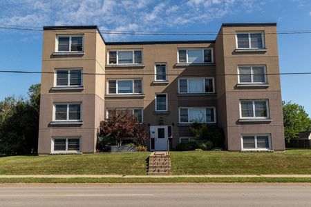 apartments at 143 Westchester Crescent - Photo 3