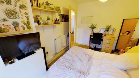 5 bedroom semi-detached house to rent - Photo 5