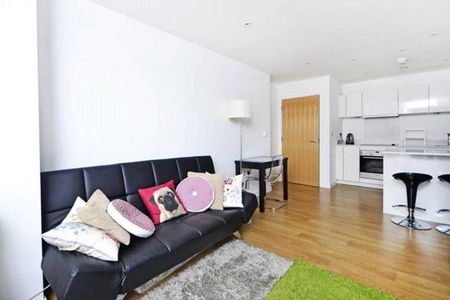 1 bedroom flat to rent - Photo 2