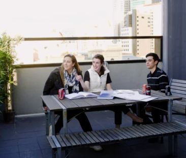 Studio view - Photo 1