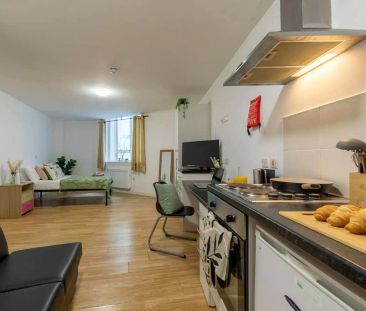 Platinum Studio - Photo 6