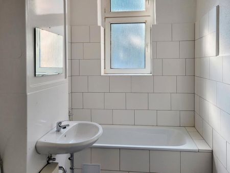 Renovierte 2-Zimmer-Wohnung im 1.Obergeschoss zu vermieten! 1 Nettokaltmiete frei (2. Monat)* - Photo 4
