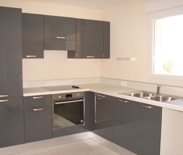 Location Appartement 4 pièces 106m² - Photo 2