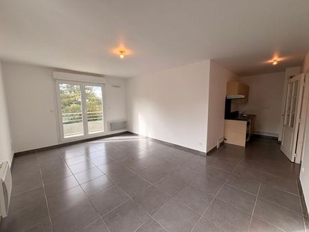 Location Appartement 2 pièces 41m² JOUE LES TOURS 37300 - Photo 2
