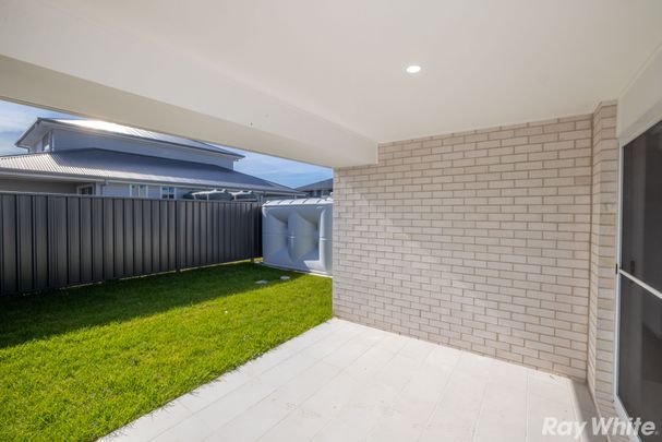 4 BEDROOM HOME IN QUIET STREET!! - Photo 1