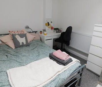 6 bedroom flat to rent - Photo 3