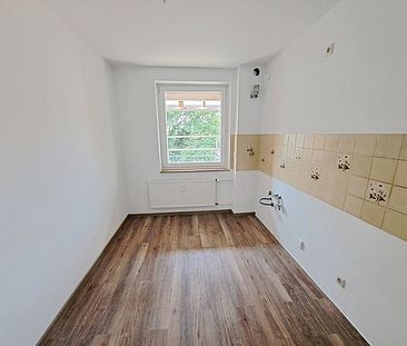 Mit Balkon! Individuelle 2-Zimmer-Wohnung in Bremerhaven-Lehe! - Foto 2