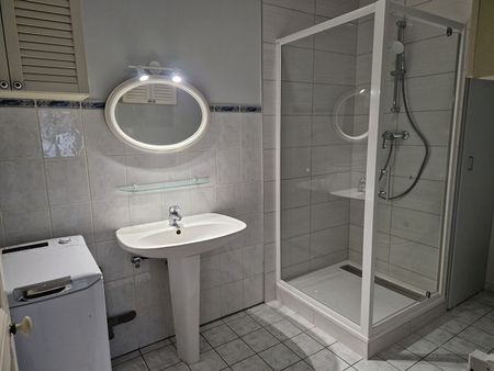 Location Appartement 2 pièces 58m² - Photo 3