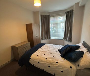 Room 1 - 11 Carlton Road - Wheatley - Photo 1