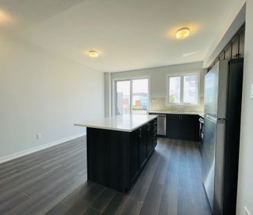 For Lease - 1406 HEMLOCK Road, Manor Park - Cardinal Glen and Area,... - Photo 1