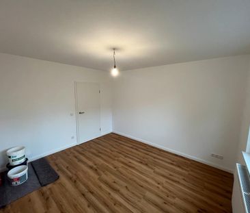 Erstbezug nach Sanierung – moderne 2-Zimmer-Wohnung mit Terrasse - Foto 2