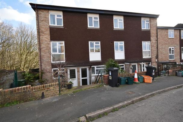2 bedroom maisonette to rent - Photo 1