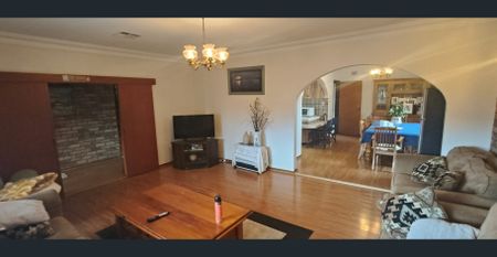 Spacious 4-Bedroom Brick Home in a Quiet Berala Location - Photo 5