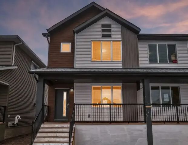 Newly Built 3-bedroom, bonus room and a 2.5 bathroom | 21454 Sheriff King Street Southwest, Calgary - Photo 1