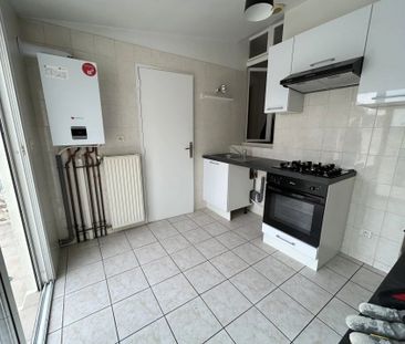 Location Maison 5 pièces 71 m2 à Saint-Quentin - Photo 4