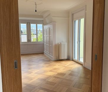 Erstbezug nach Gesamtsanierung einer attraktiven 5.5-Zimmerwohnung mit Altbaucharme in Zürich - Photo 1