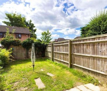 Swallowfield Gardens, Theale, Reading, Berkshire, RG7 - Photo 1