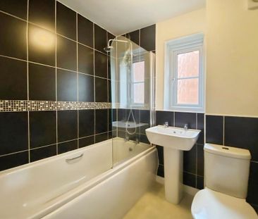 2 bedroom end of terrace house to rent - Photo 5