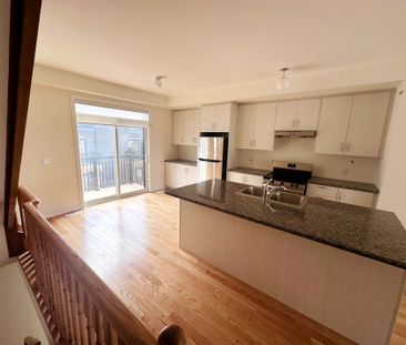 For Lease - 33 Drainie Street, Vaughan, Ontario - Photo 6