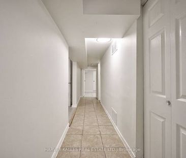 Very spacious affordable unit high ceilings + den! - Photo 1