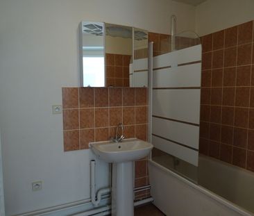 Location Appartement 2 pièces 39m² ORLEANS 45000 - Photo 4