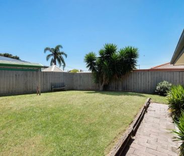 21 Juliana Drive, Carrum Downs. - Photo 2