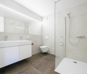 Beautiful recently renovated 6.5 room apartment - Photo 3