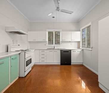 8 Vernon St, Ipswich QLD 4305 - House For Rent | Domain - Photo 5