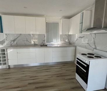 Renovated 3 Bedroom Home - Photo 2