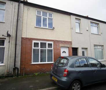 2 bedroom terraced house to rent - Photo 4