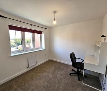 3 bedroom semi-detached house to rent - Photo 4