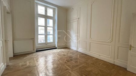 T6 de 198 m² - rue Emile Zola Lyon 2ème - Photo 3