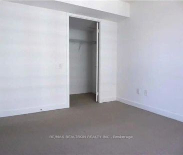 19 Singer Court #812 - Photo 4