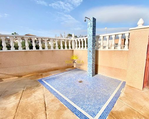 VILLA RENTAL WITH 3 BEDROOMS AND 3 BATHROOMS - PLAYA FLAMENCA - Photo 1