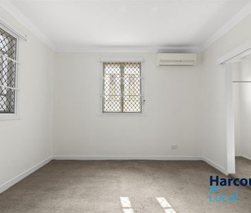 Tidy. Handy. Ready - Photo 1