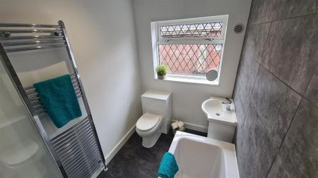 2 bedroom detached bungalow to rent - Photo 5