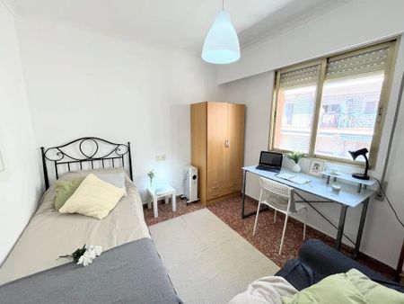 Carrer de Vázquez de Mella, Burjassot, Valencian Community 46100 - Photo 3