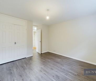 1 bedroom Flat To Let - Photo 2