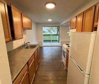 Ground Floor 2 Bed in Central Squamish! - Photo 4