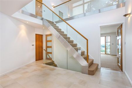 4 bedroom detached house to rent - Photo 4